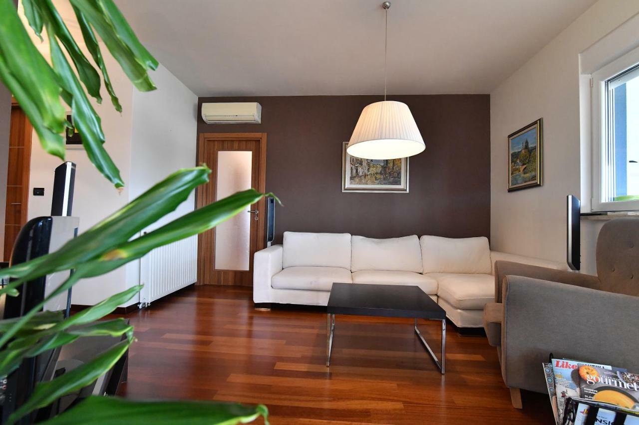 City Penthouse Vita Pola Esterno foto